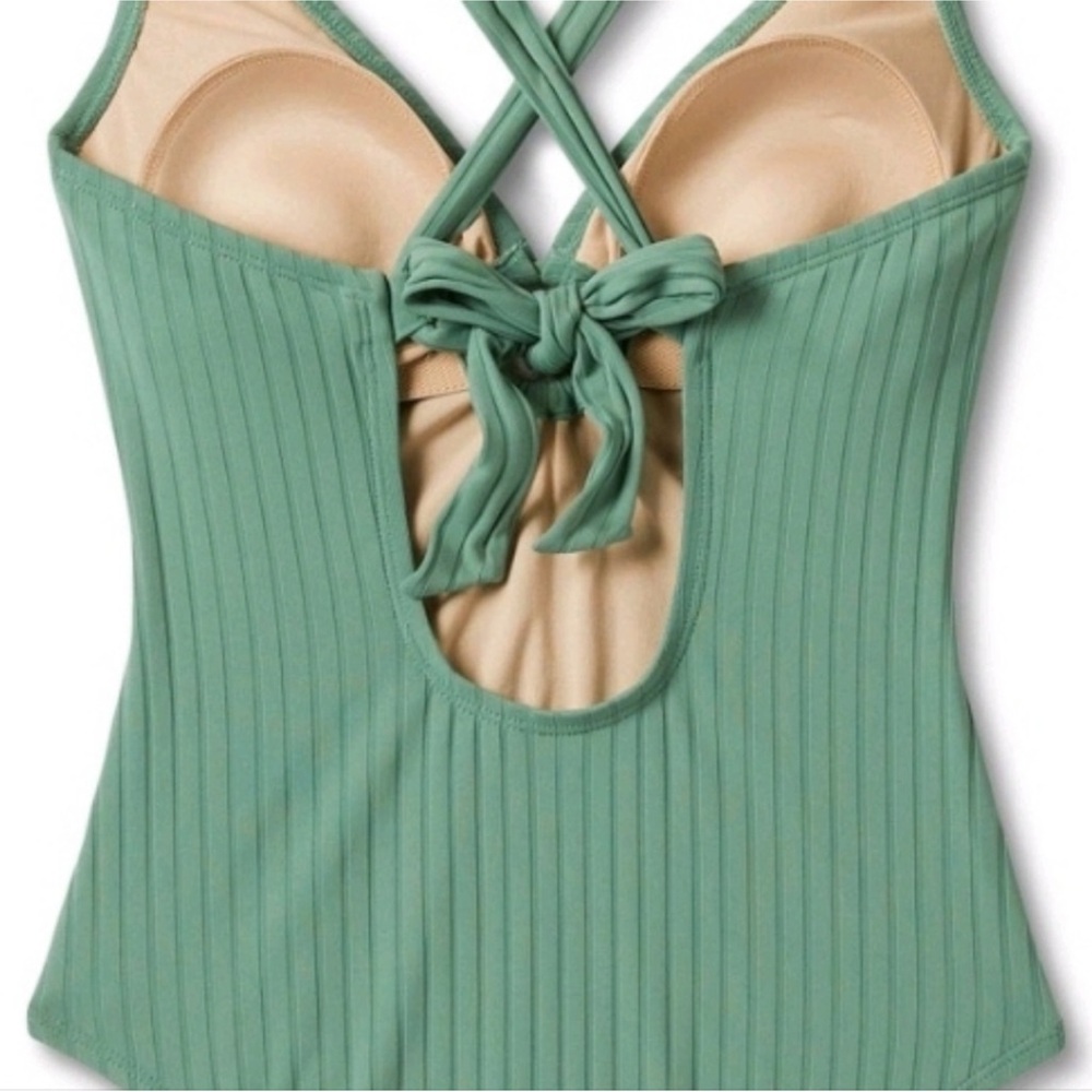 Swimsuit - Picture 4 of 4